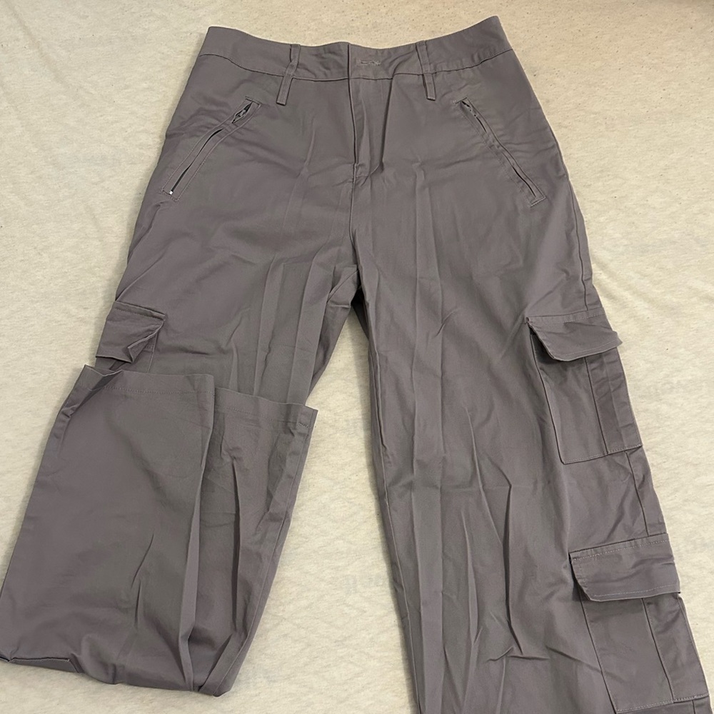 GREY CARGOS